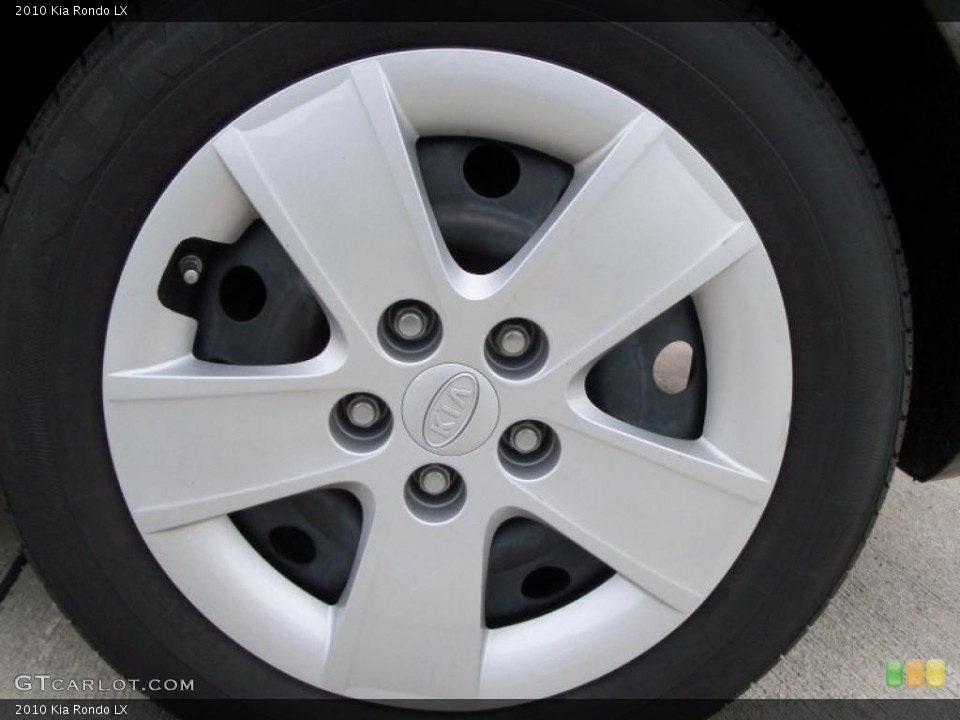 2010 Kia Rondo LX Wheel and Tire Photo #38629294