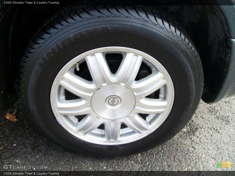 2006 Chrysler Town & Country Touring Wheel and Tire Photo #38630518 | GTCarLot.com Tires For A 2006 Chrysler Town And Country
