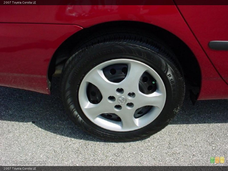 2007 Toyota Corolla LE Wheel and Tire Photo #38650862