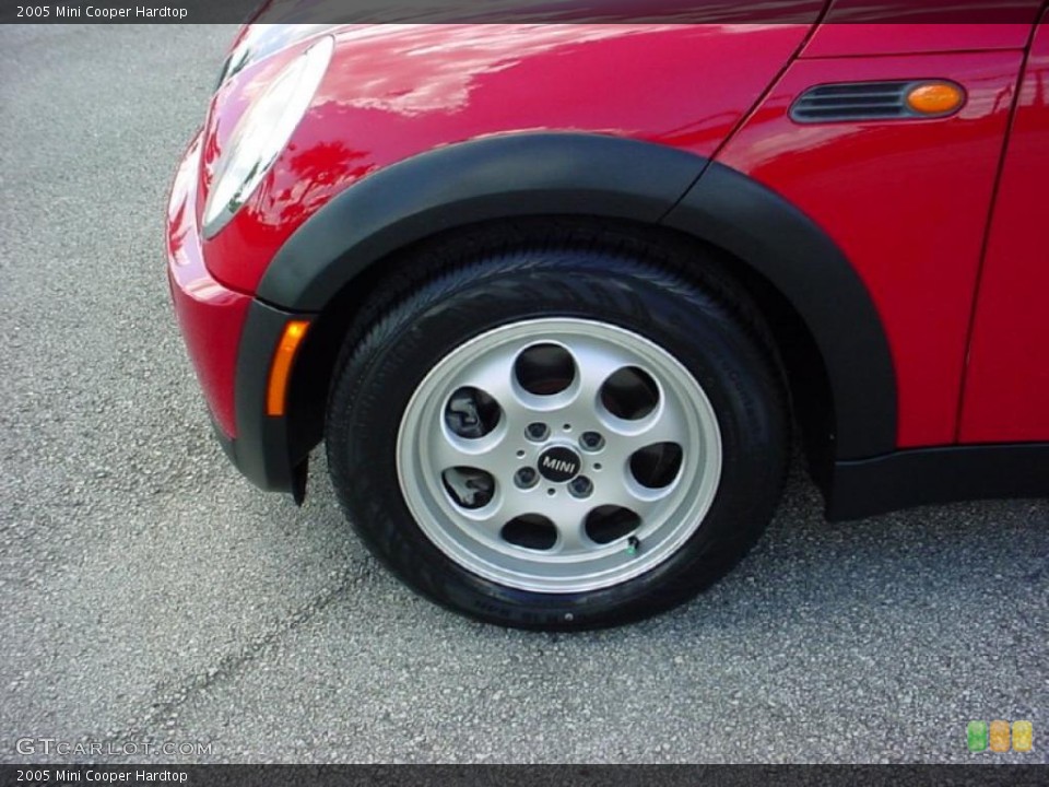 2005 Mini Cooper Hardtop Wheel and Tire Photo #38652458