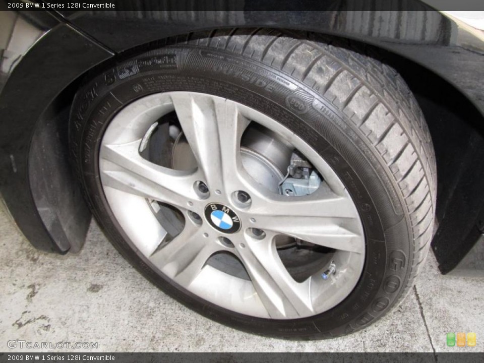 2009 BMW 1 Series 128i Convertible Wheel and Tire Photo #38657230