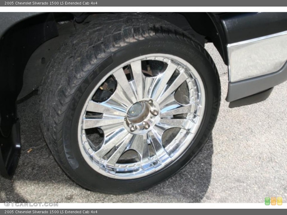 2005 Chevrolet Silverado 1500 Custom Wheel and Tire Photo #38671895