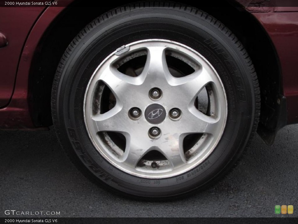 2000 Hyundai Sonata GLS V6 Wheel and Tire Photo #38673115