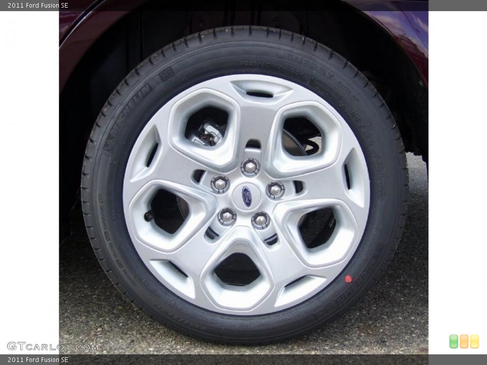 2011 Ford Fusion SE Wheel and Tire Photo #38680690