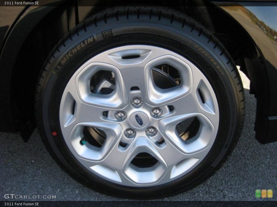 2011 Ford Fusion SE Wheel and Tire Photo #38684266