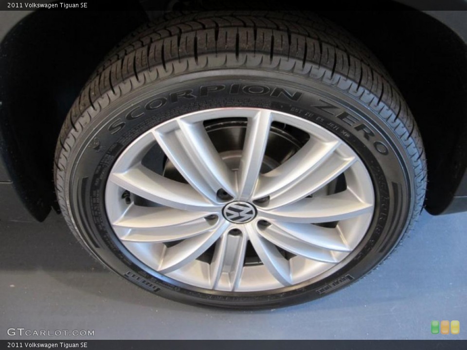 2011 Volkswagen Tiguan SE Wheel and Tire Photo #38707603