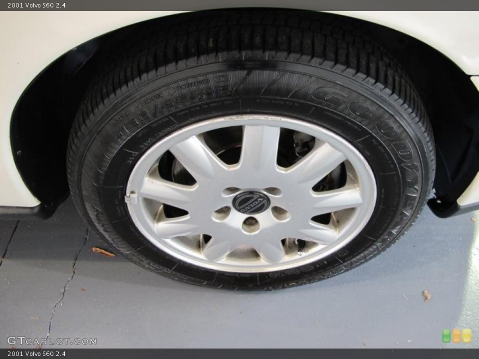 2001 Volvo S60 2.4 Wheel and Tire Photo #38708931