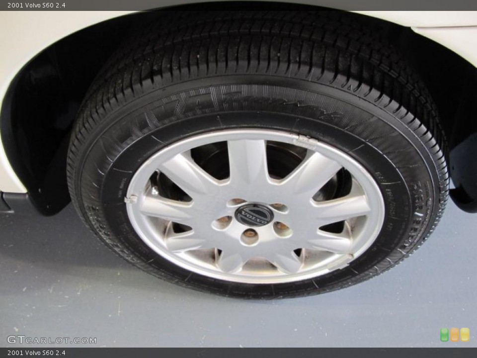 2001 Volvo S60 2.4 Wheel and Tire Photo #38708967