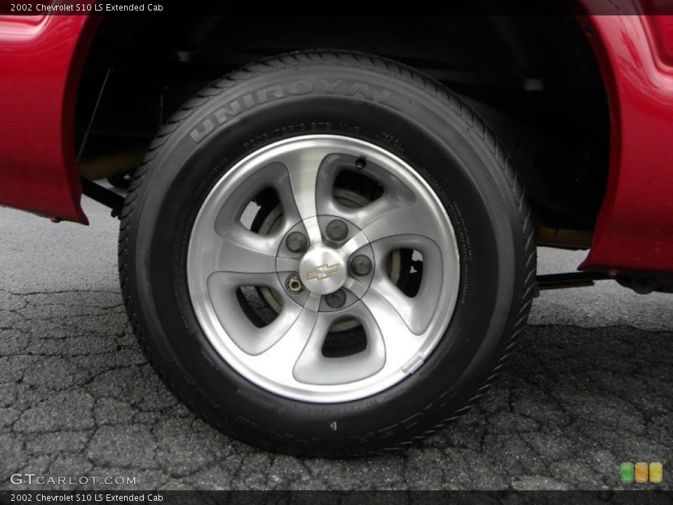2002 Chevrolet S10 LS Extended Cab Wheel and Tire Photo #38722615