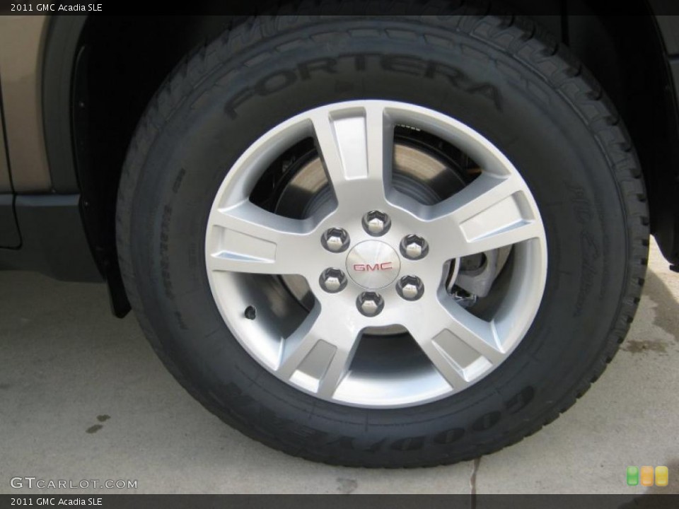 2011 GMC Acadia SLE Wheel and Tire Photo #38729179