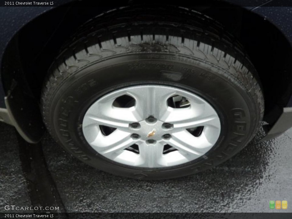 2011 Chevrolet Traverse LS Wheel and Tire Photo #38731263