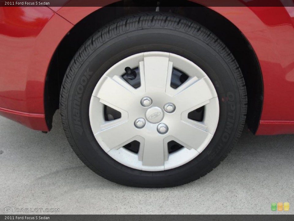 2011 Ford Focus S Sedan Wheel and Tire Photo #38753180