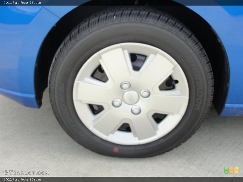 2011 Ford Focus S Sedan Wheel and Tire Photo #38754388
