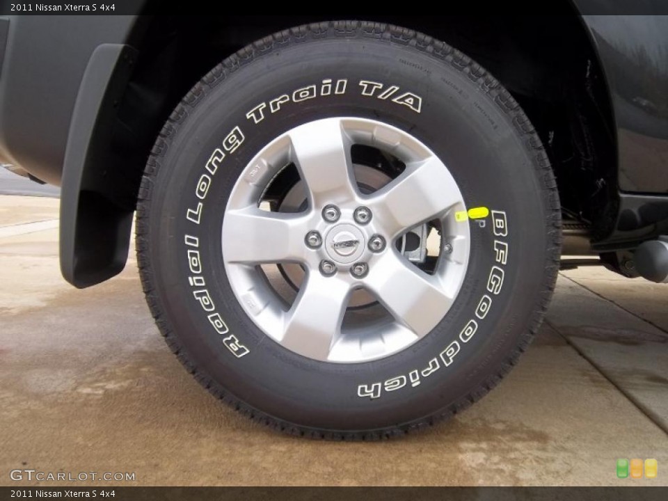 2011 Nissan Xterra S 4x4 Wheel and Tire Photo #38765241
