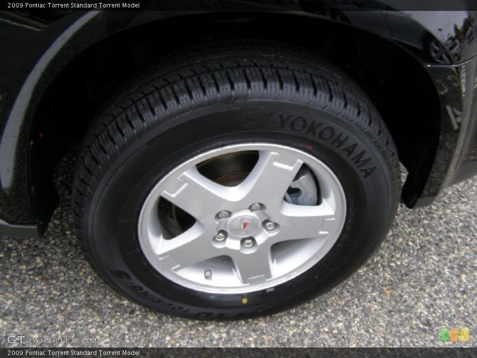 2009 Pontiac Torrent  Wheel and Tire Photo #38765930