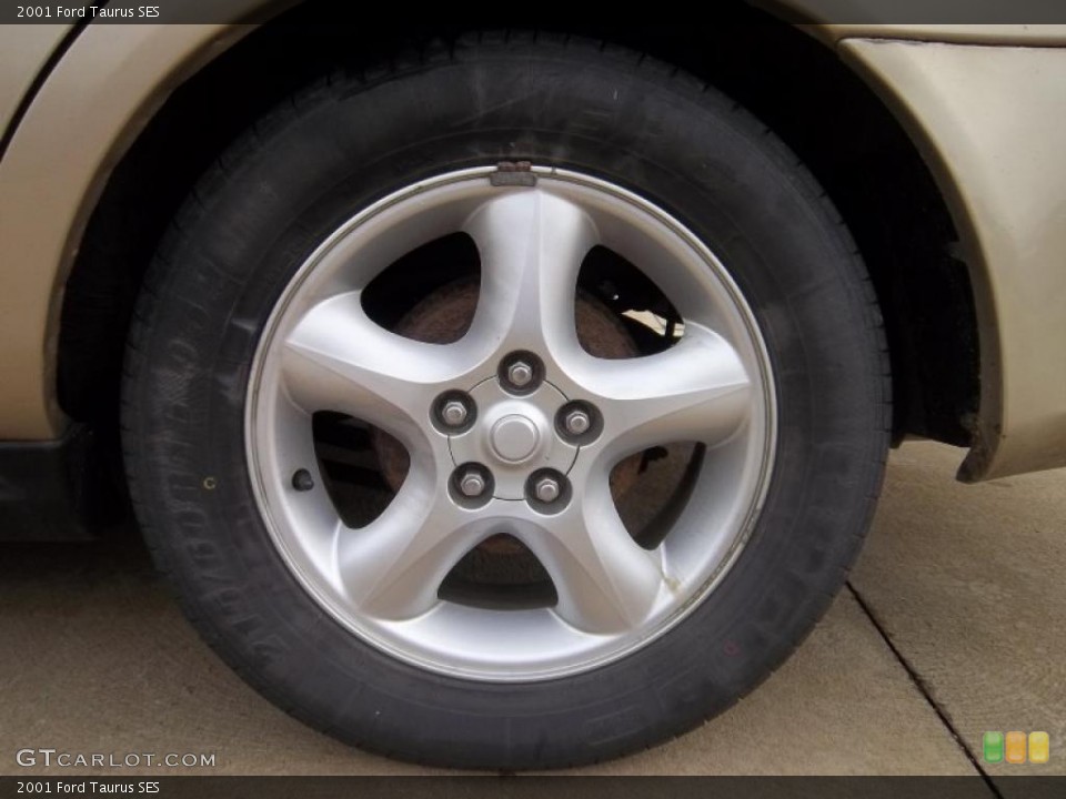 2001 Ford Taurus SES Wheel and Tire Photo #38769054