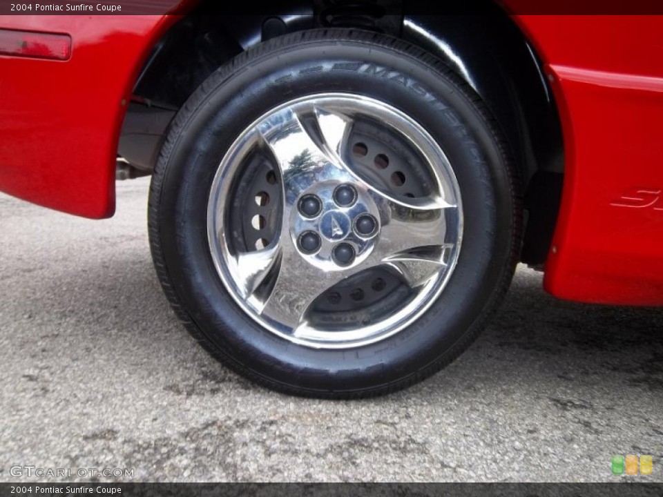 2004 Pontiac Sunfire Coupe Wheel and Tire Photo #38770674
