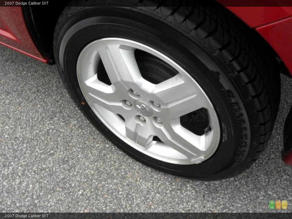 2007 Dodge Caliber SXT Wheel and Tire Photo #38775771