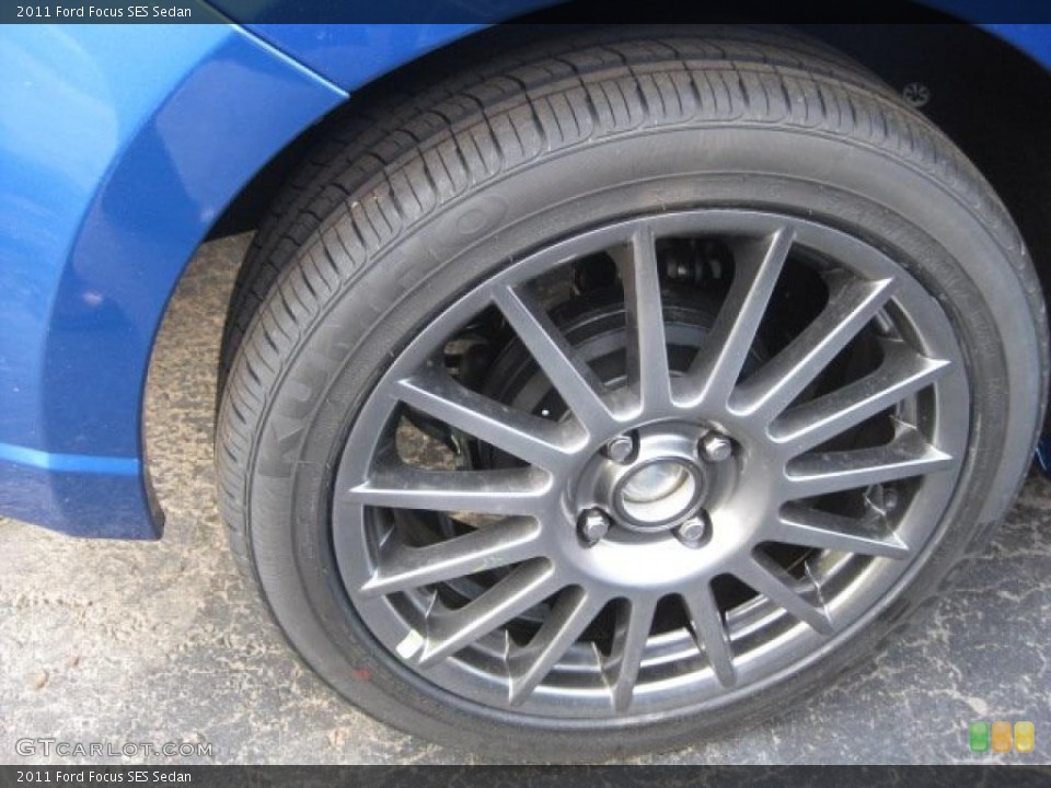 2011 Ford Focus SES Sedan Wheel and Tire Photo #38789970