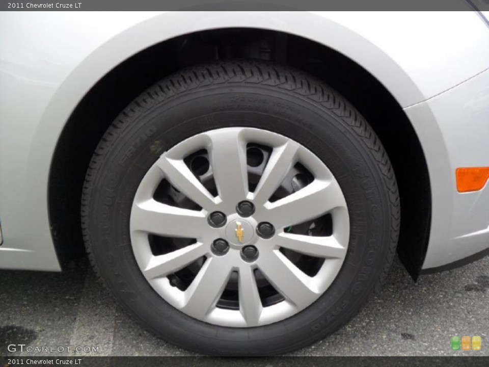 2011 Chevrolet Cruze LT Wheel and Tire Photo #38810464