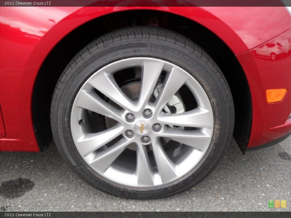 2011 Chevrolet Cruze LTZ Wheel and Tire Photo #38811648