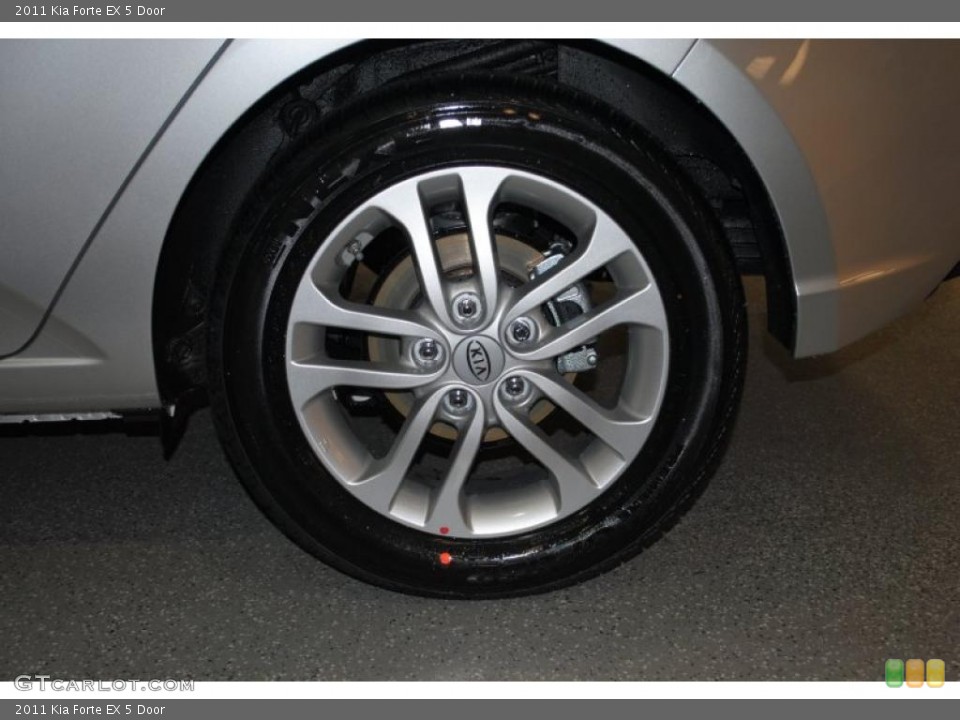 2011 Kia Forte EX 5 Door Wheel and Tire Photo #38814608