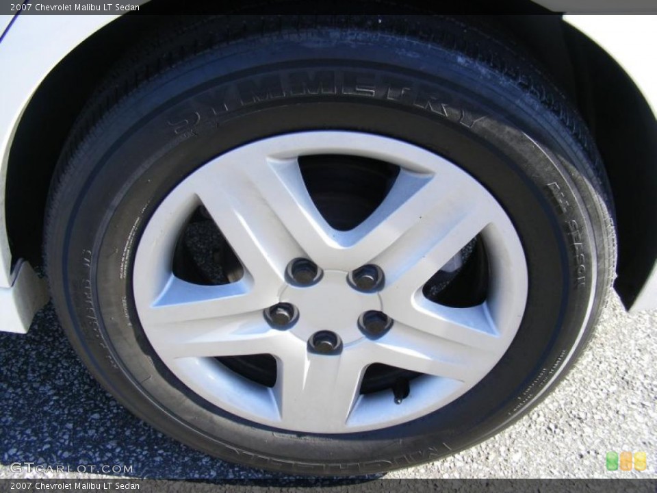 2007 Chevrolet Malibu LT Sedan Wheel and Tire Photo #38829684