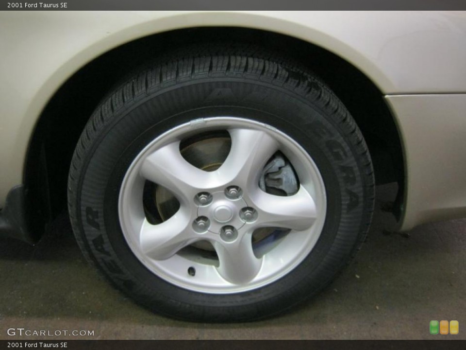 2001 Ford Taurus SE Wheel and Tire Photo #38856740