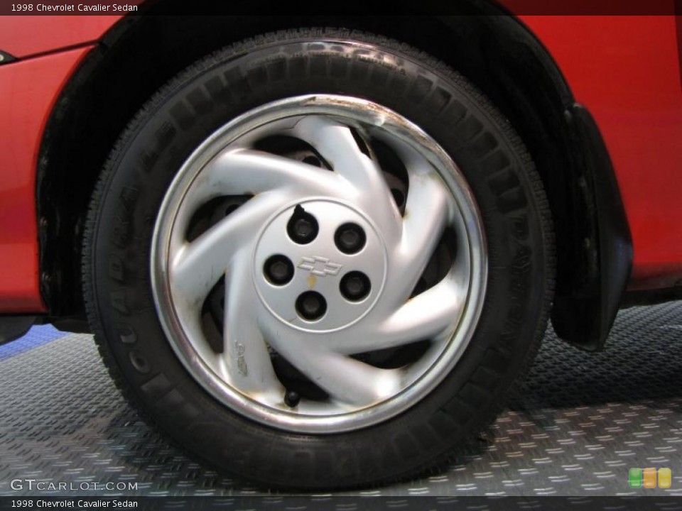 1998 Chevrolet Cavalier Sedan Wheel and Tire Photo #38876956