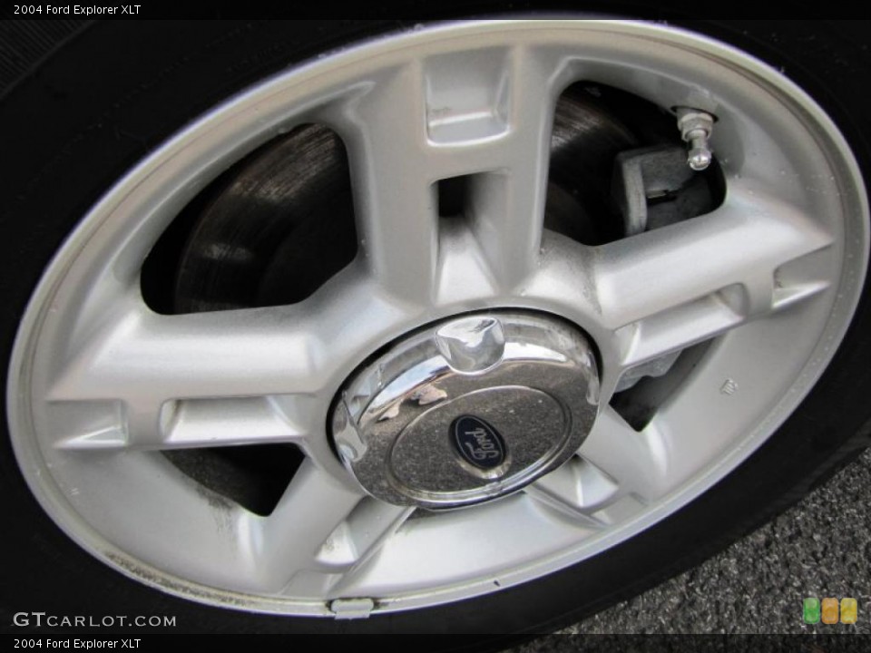 2004 Ford Explorer XLT Wheel and Tire Photo #38899250
