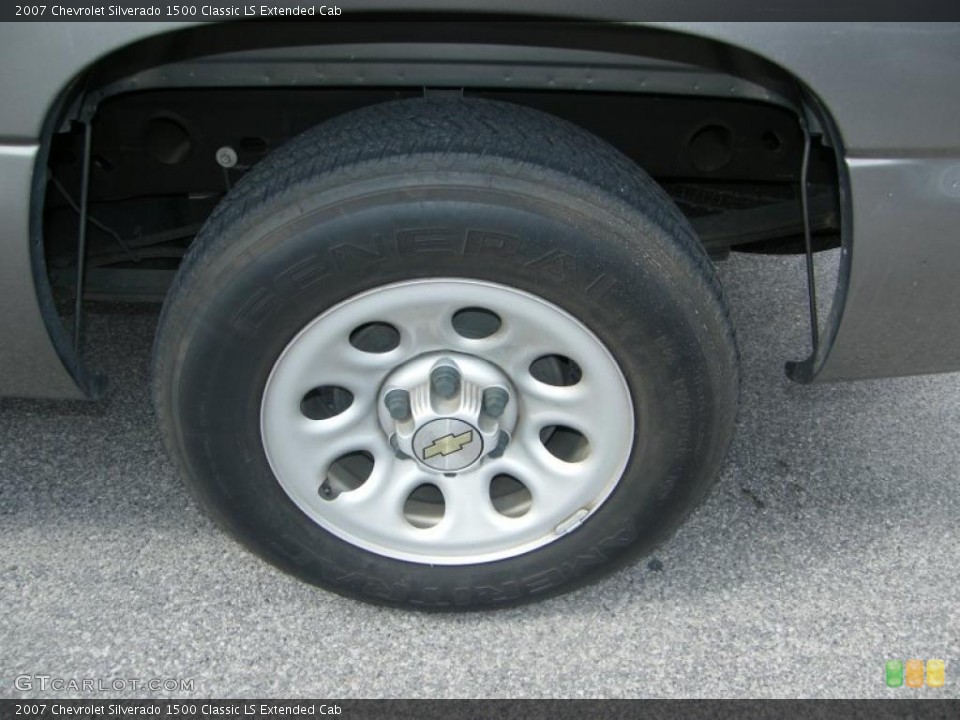 2007 Chevrolet Silverado 1500 Classic LS Extended Cab Wheel and Tire Photo #38915838