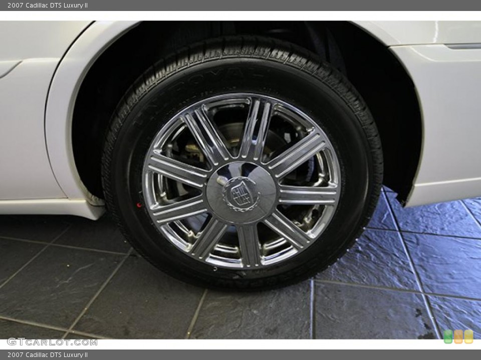 2007 Cadillac DTS Luxury II Wheel and Tire Photo #38923170