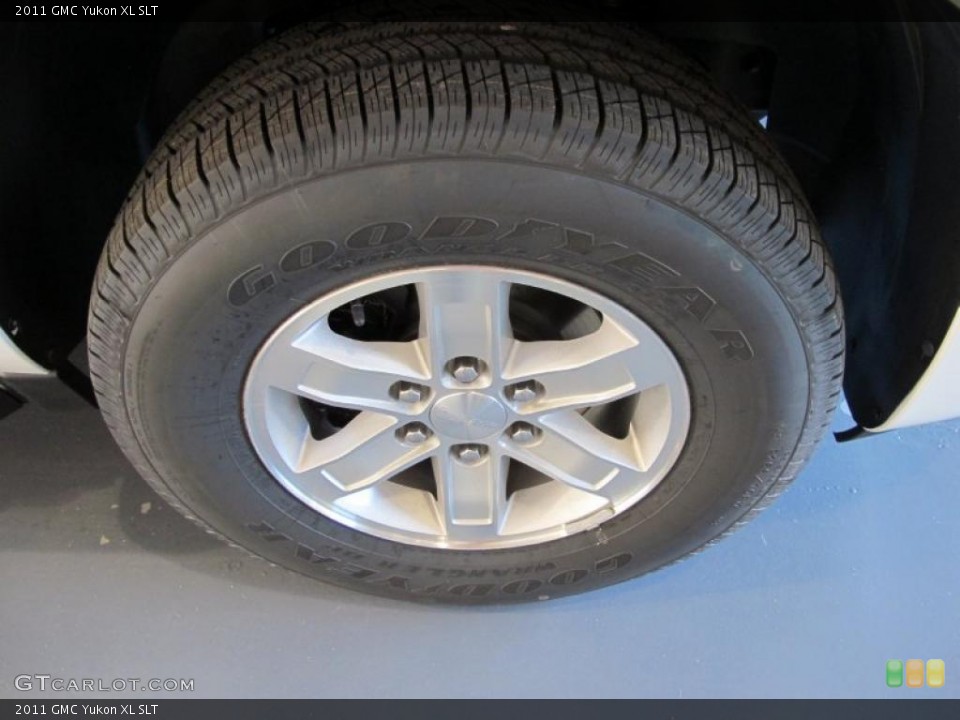 2011 GMC Yukon XL SLT Wheel and Tire Photo #38928766