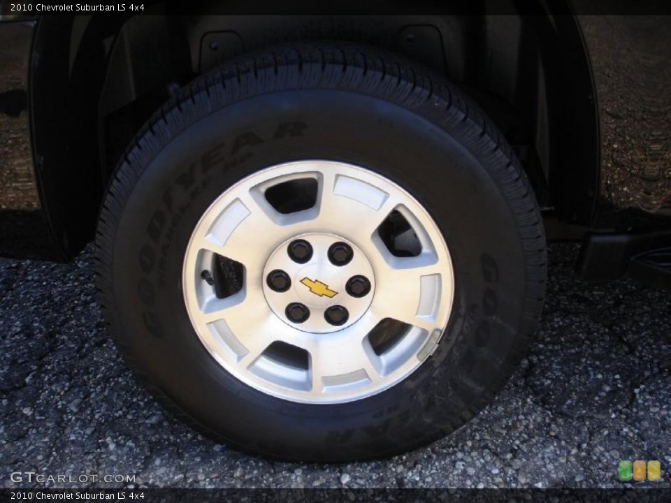 2010 Chevrolet Suburban LS 4x4 Wheel and Tire Photo #38937050