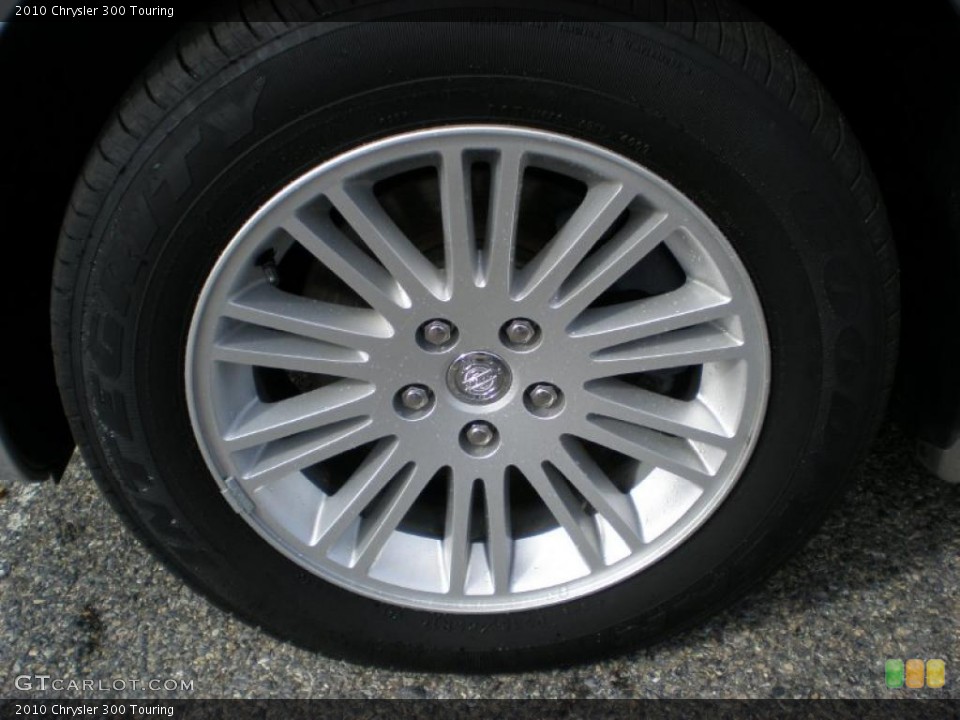 2010 Chrysler 300 Touring Wheel and Tire Photo #38940826
