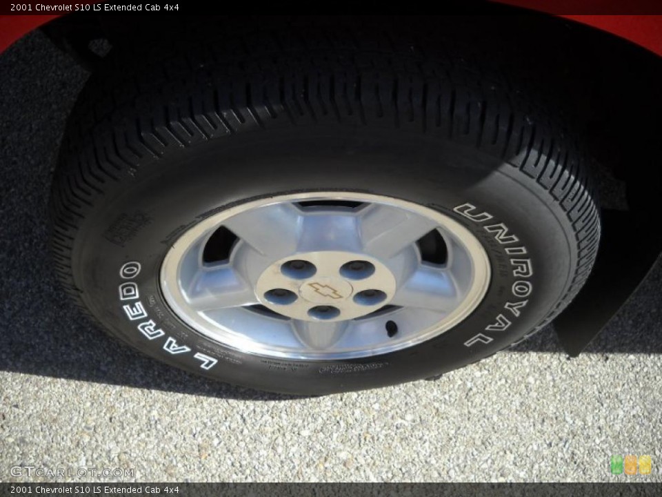2001 Chevrolet S10 LS Extended Cab 4x4 Wheel and Tire Photo #38947654