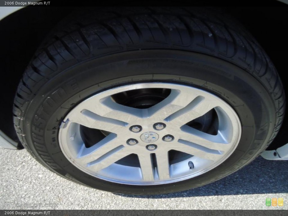 2006 Dodge Magnum R/T Wheel and Tire Photo #38958954