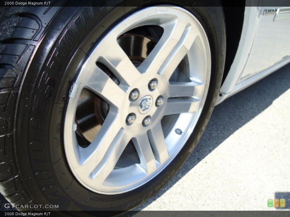 2006 Dodge Magnum R/T Wheel and Tire Photo #38958974