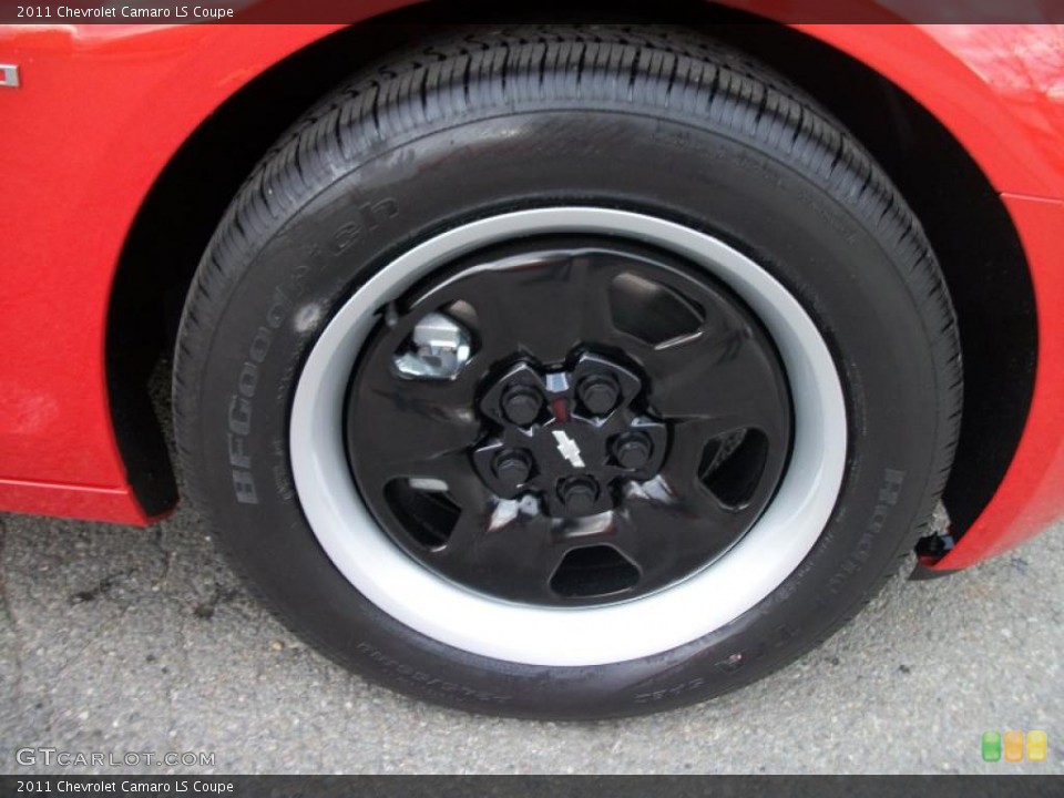 2011 Chevrolet Camaro LS Coupe Wheel and Tire Photo #38974412
