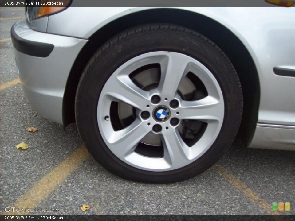 2005 BMW 3 Series 330xi Sedan Wheel and Tire Photo #38988269