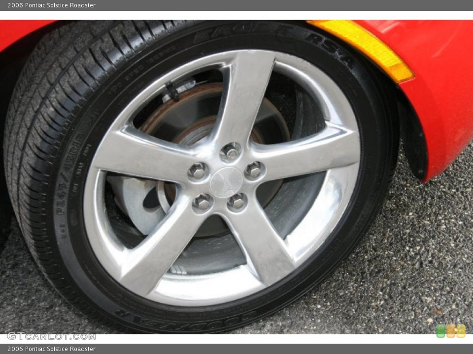 2006 Pontiac Solstice Roadster Wheel and Tire Photo #39005166
