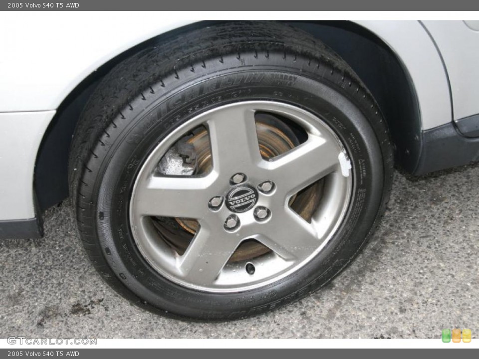 2005 Volvo S40 T5 AWD Wheel and Tire Photo #39005270