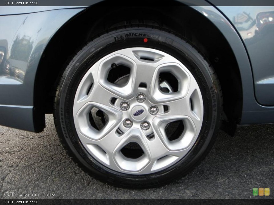 2011 Ford Fusion SE Wheel and Tire Photo #39020779