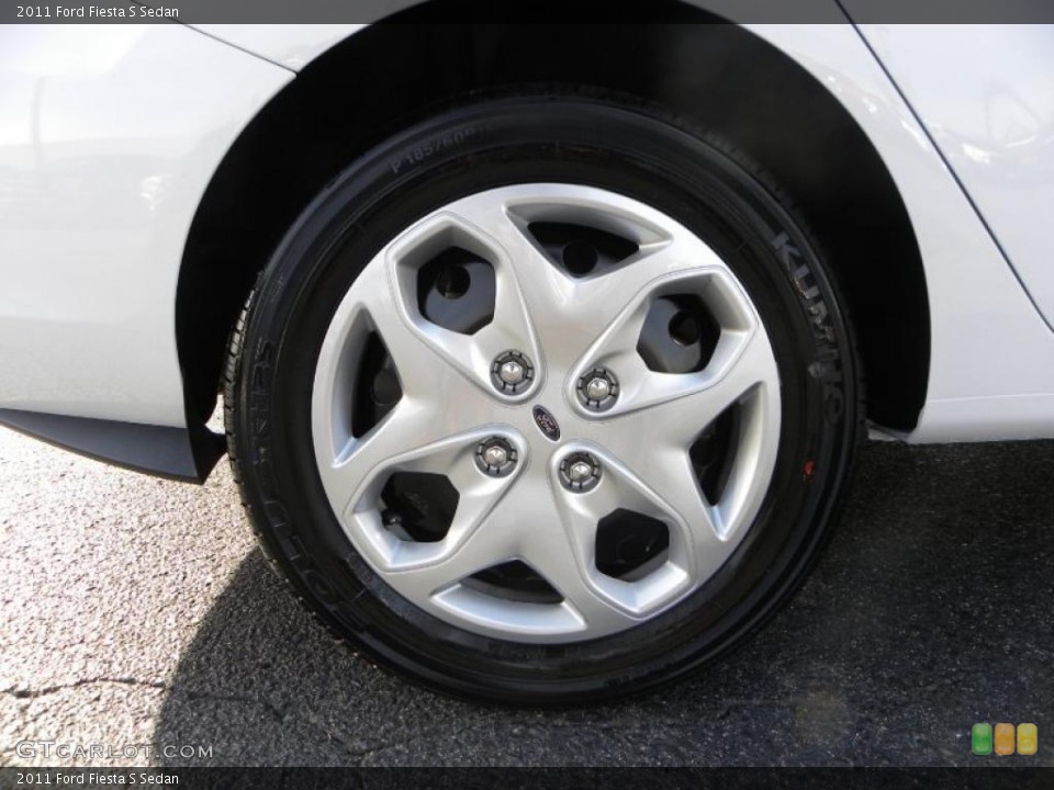 2011 Ford Fiesta S Sedan Wheel and Tire Photo #39021191