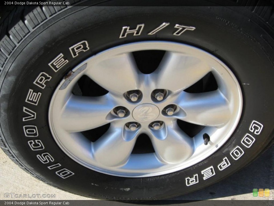 2004 Dodge Dakota Sport Regular Cab Wheel and Tire Photo #39022051