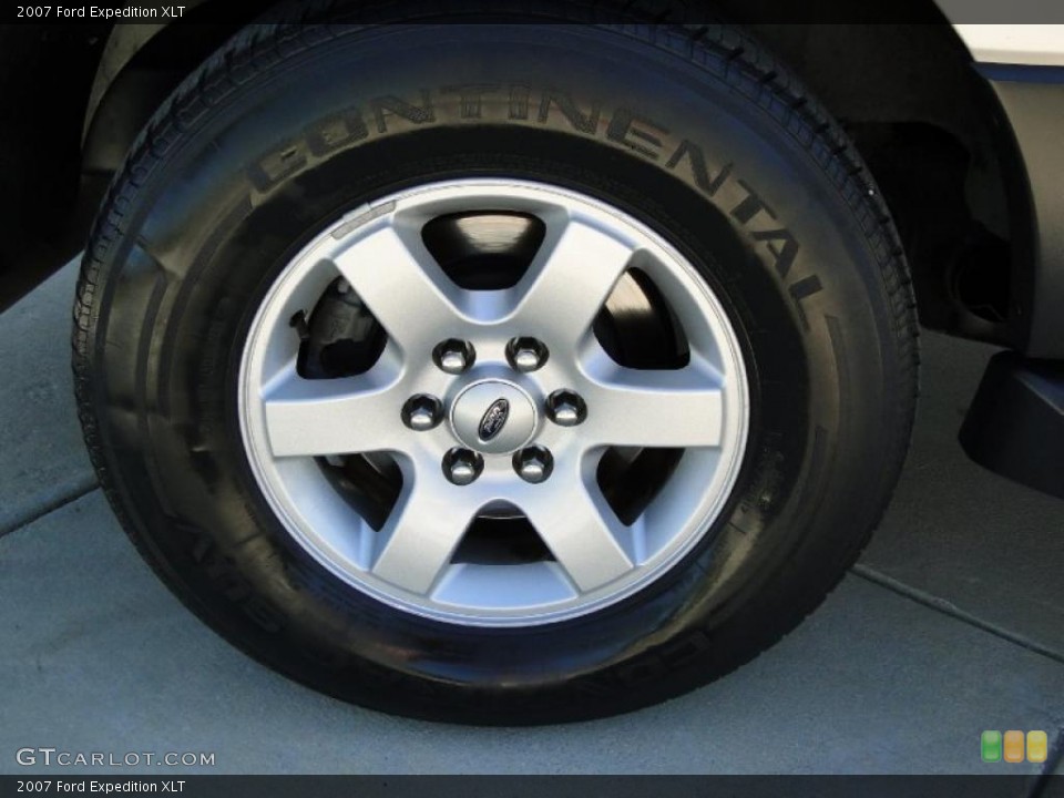 2007 Ford Expedition XLT Wheel and Tire Photo #39026479