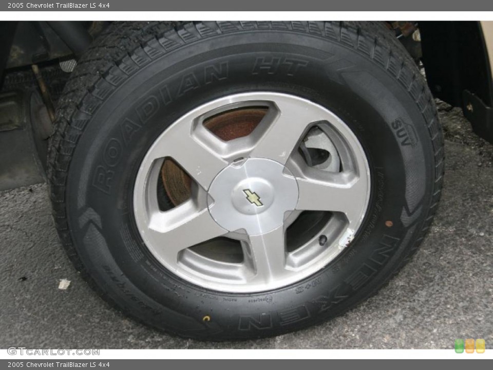2005 Chevrolet TrailBlazer LS 4x4 Wheel and Tire Photo #39043055
