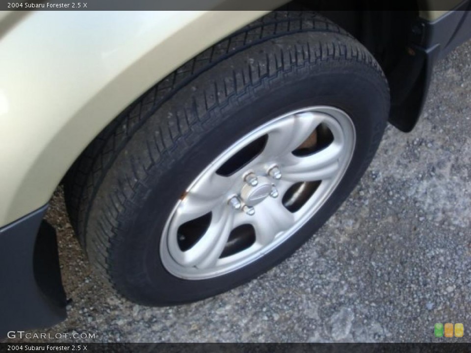 2004 Subaru Forester 2.5 X Wheel and Tire Photo #39048412