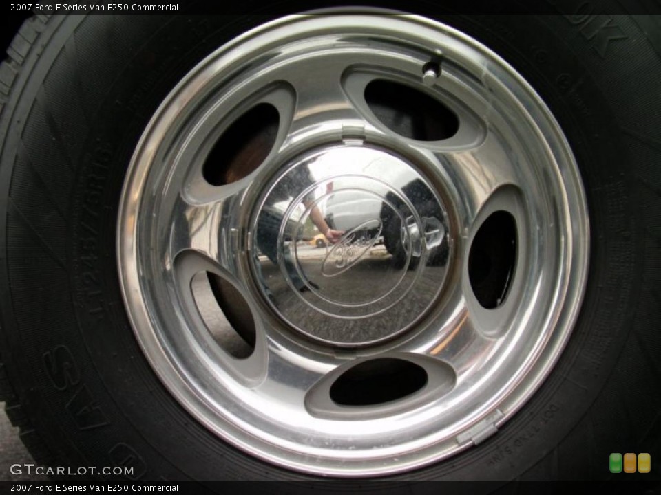 2007 Ford E Series Van E250 Commercial Wheel and Tire Photo #39051692