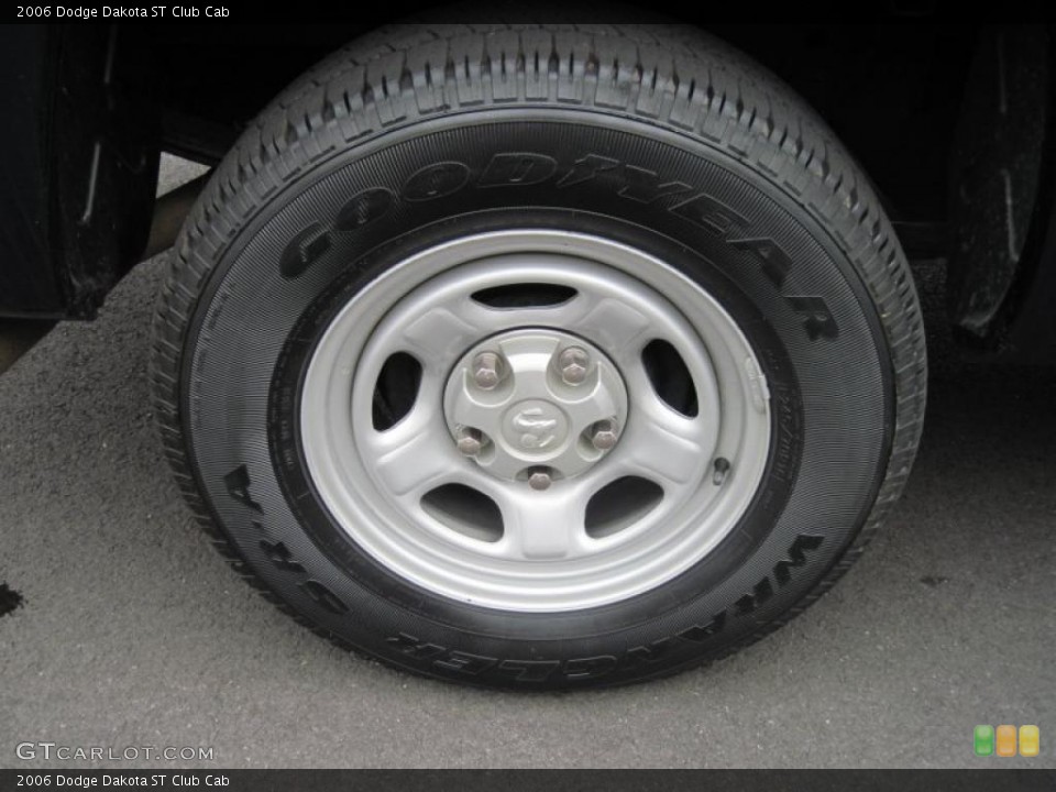 2006 Dodge Dakota ST Club Cab Wheel and Tire Photo #39060787